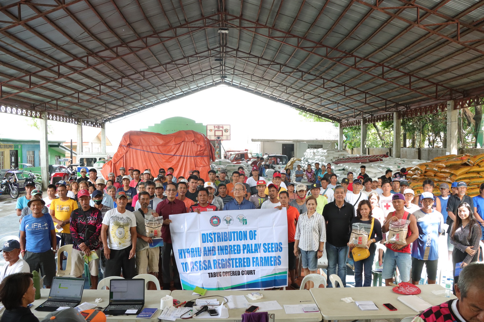 HYBRID AND INBRED PALAY SEED DISTRIBUTION: A COLLABORATIVE EFFORT FROM DA, PHILRICE, AND THE CITY GOVERNMENT OF BATAC