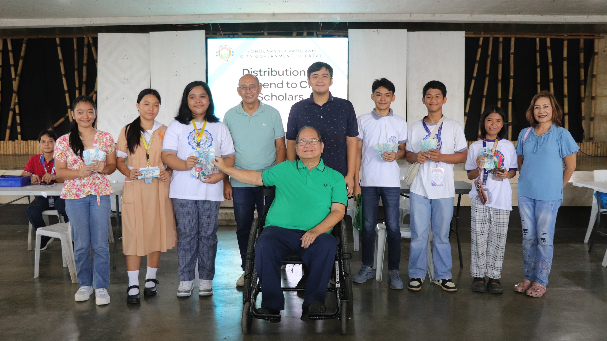 Batac City Scholars Get Stipend Increase