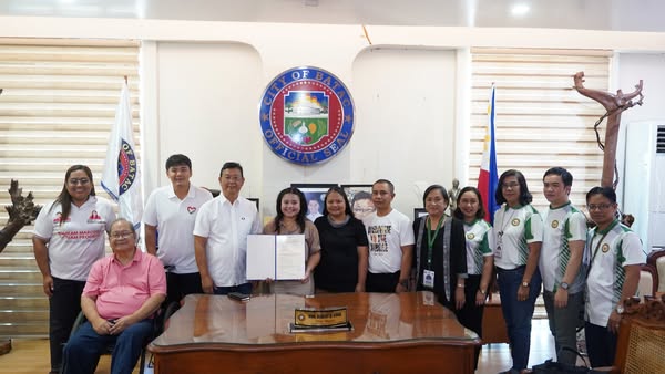 CITY GOVERNMENT OF BATAC HONORS TOP NURSING BOARD PASSER